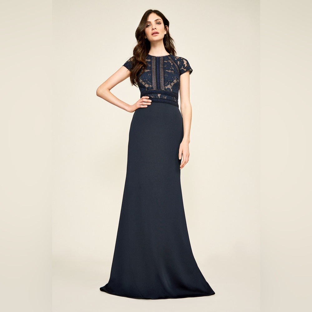 Tadashi Shoji Stana lace neoprene gown Navy Evening Gown size 6